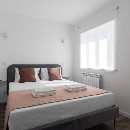 Гостевой дом Dona Emilia Lima Studios 4*