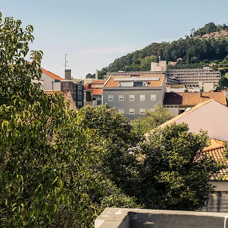 Dona Emilia & Building Viana do Castelo