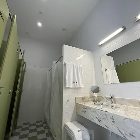 Гостевой дом Dona Emilia Lima Studios 4*