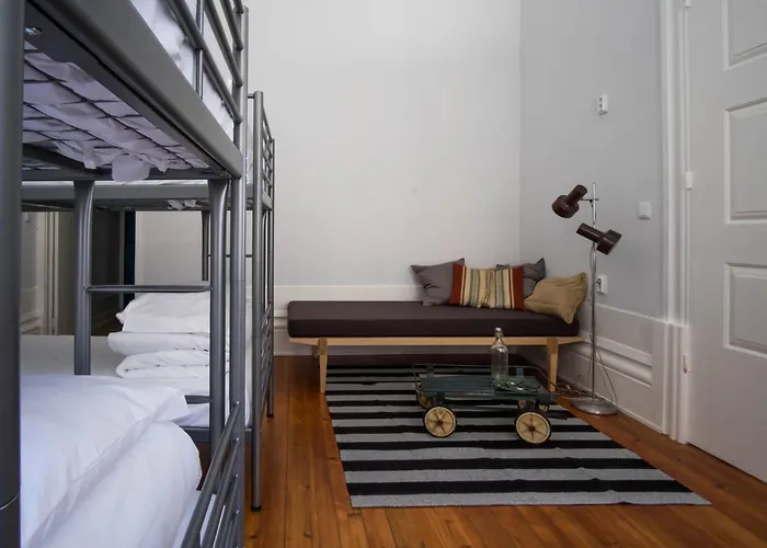 Dona Emilia & Building 3*