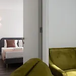 Dona Emilia Studio Apartments بيت ضيافة