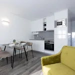 Dona Emilia Studio Apartments 4* فيانا دو كاستيلو