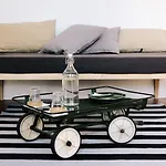 Dona Emília Studio Apartments 4*