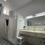 بيت ضيافة Dona Emilia Studio Apartments