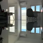 Dona Emília Studio Apartments Pensión 4*