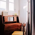 Dona Emília Studio Apartments Pensión 4*