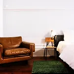 Dona Emília Studio Apartments