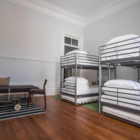 Pensión Dona Emília Studio Apartments