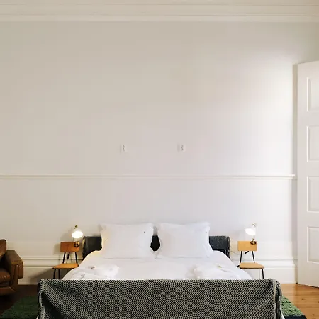 Dona Emilia & Building Viana do Castelo