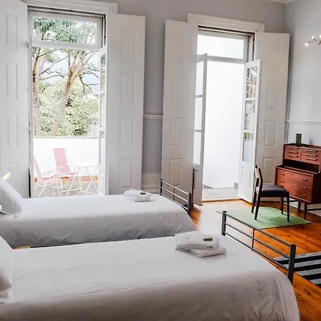 Gasthof Dona Emilia Guest House & Studio Apartment Building 3*