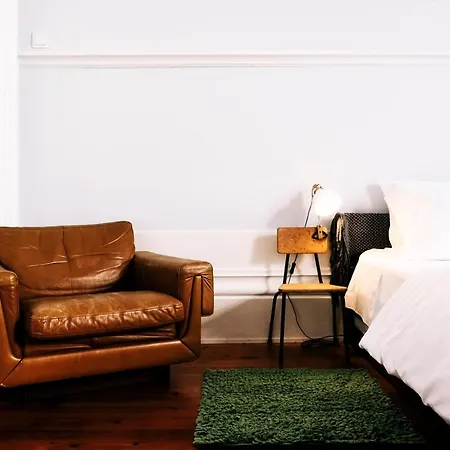 Dona Emilia & Building