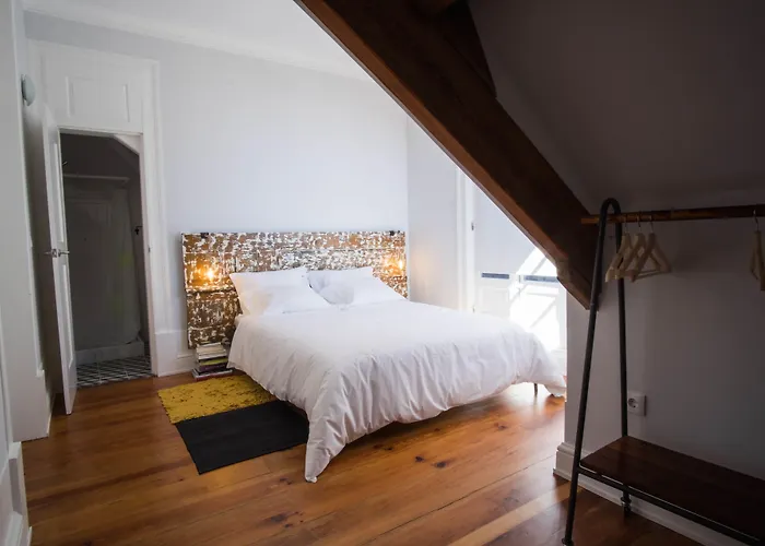 Dona Emilia & Building ゲストハウス