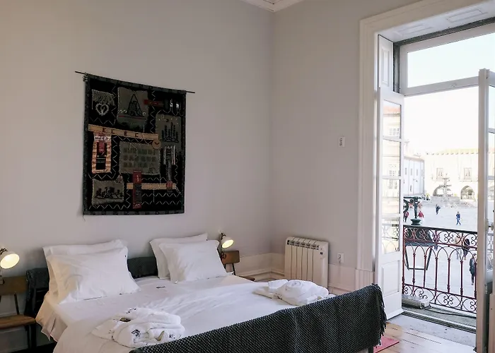 Dona Emilia & Building Viana do Castelo