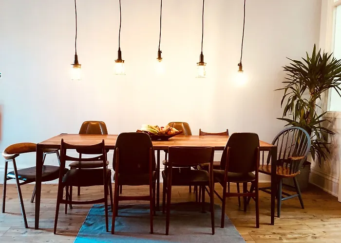 Dona Emilia & Building ゲストハウス