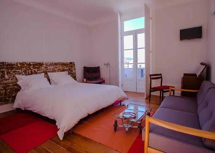 Πανσιόν Dona Emilia & Building 3*